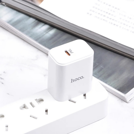 CARGADOR HOCO DC67 PD20W SEC